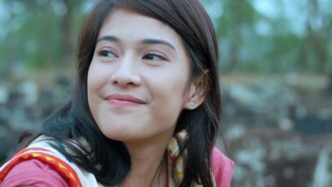 
 10 Film Indonesia yang Dibintangi Dian Sastrowardoyo