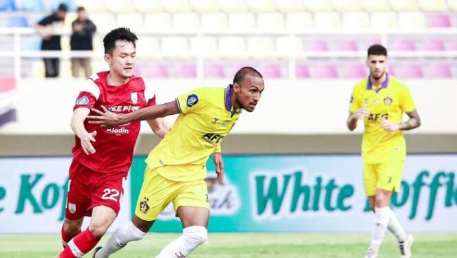 
 10 Pemain Persik Kediri Menangi Laga Tandang Lawan Persis Solo