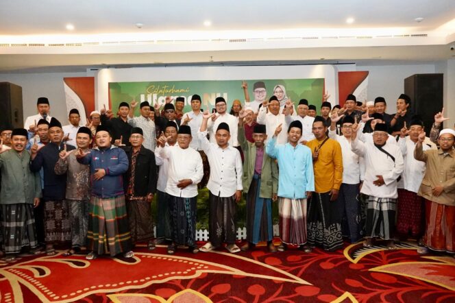 
 Ulama Kabupaten Kediri Deklarasikan Dukungan untuk Pasangan Dhito-Dewi