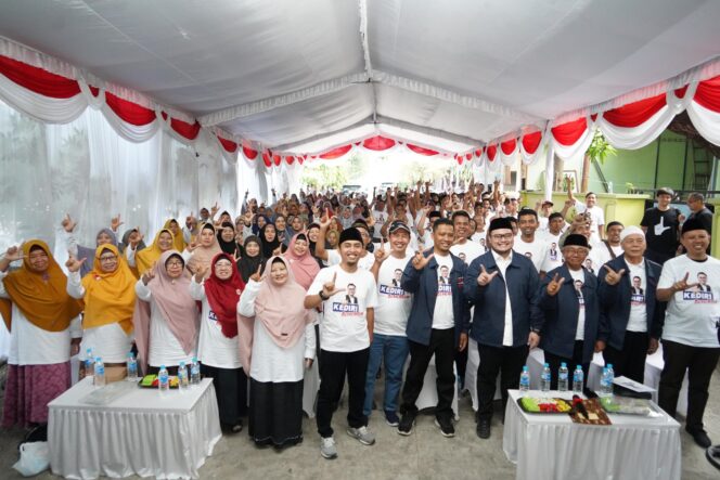 
 Warga Muhammadiyah dan Aisyiyah Kembali Berikan Dukungan untuk Dhito-Dewi