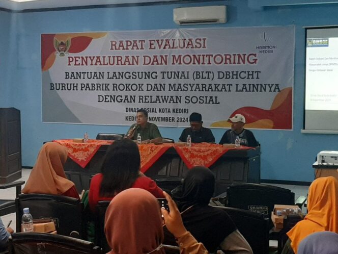 
 Dinsos Kota Kediri Libatkan Relawan Sosial dalam Sosialisasi dan Monitoring Bantuan DBHCHT