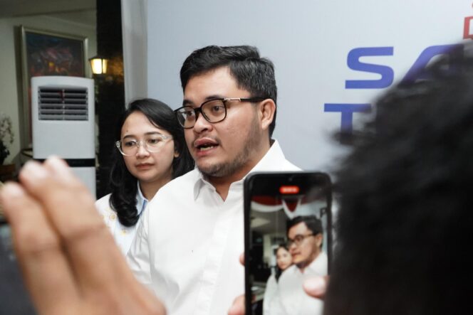 
 Unggul Quick Count, Mas Dhito Langsung Jalin Komunikasi dengan Deny