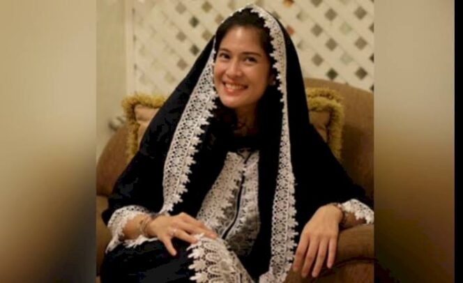 
 10 Daftar Artis Indonesia yang Menjadi Mualaf