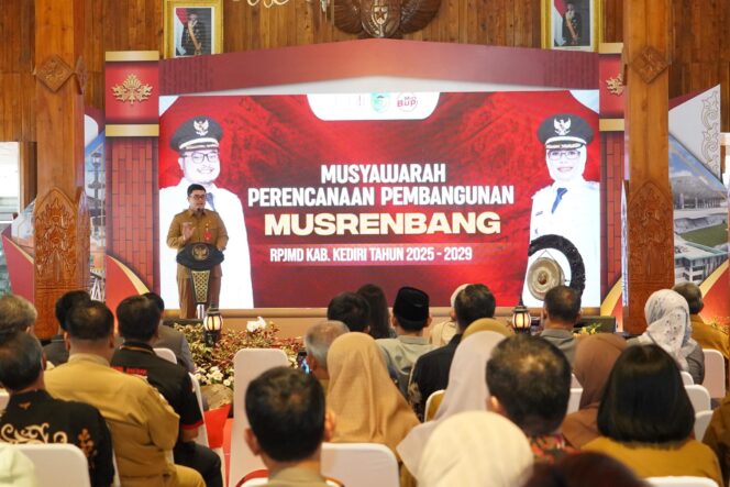 
 Musrenbang RPJMD 2025–2029: Bupati Kediri Tekankan Percepatan Pengentasan Kemiskinan Ekstrem